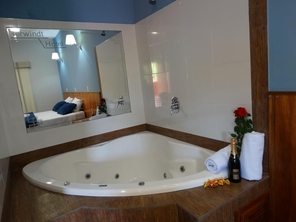 Terwindt Hotel Encarnación Екстериор снимка