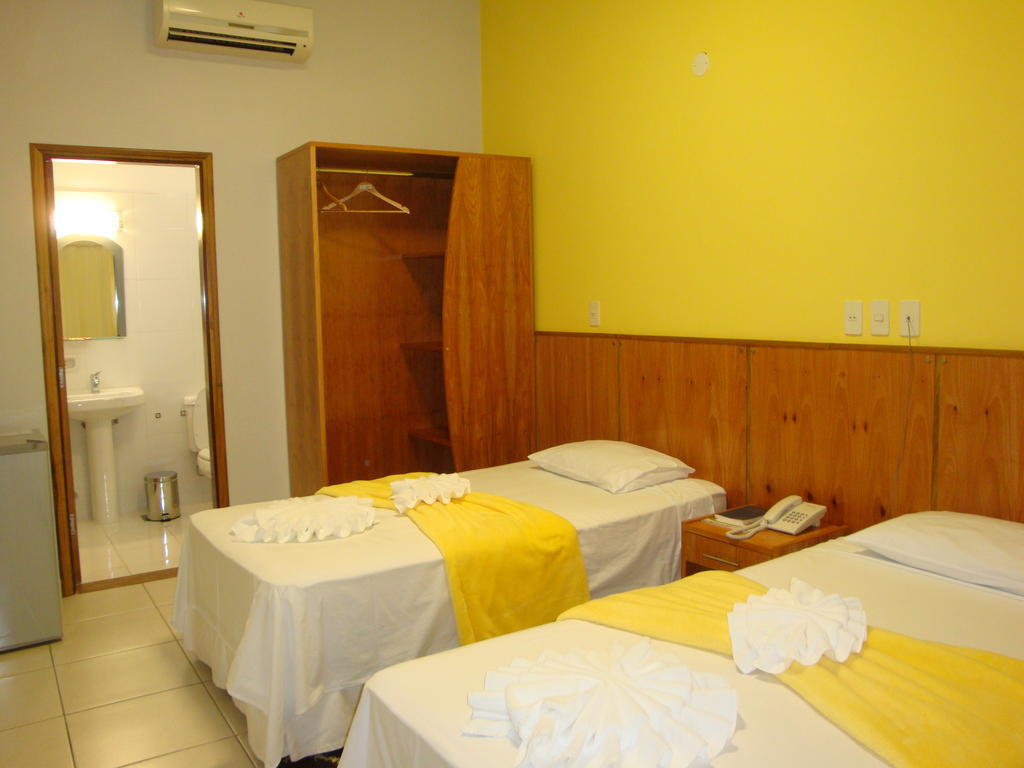 Terwindt Hotel Encarnación Стая снимка